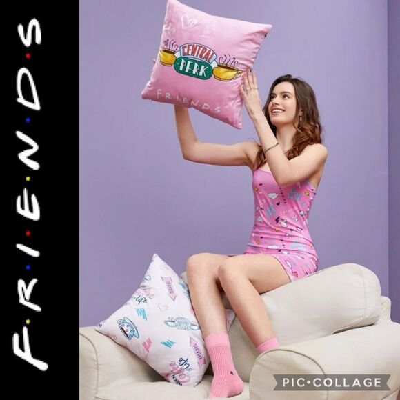 Friends TV Show Central Perk Pink Pillow Cover - Picture 5 of 9